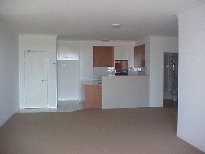 7010 Springfield  Dr, Hope Island QLD 4212