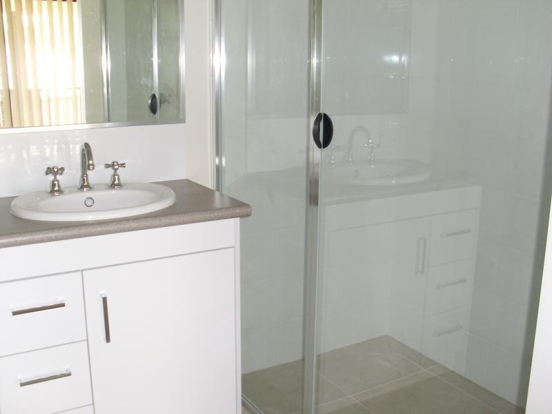 5  Salomon  Ct, Goodna QLD 4300