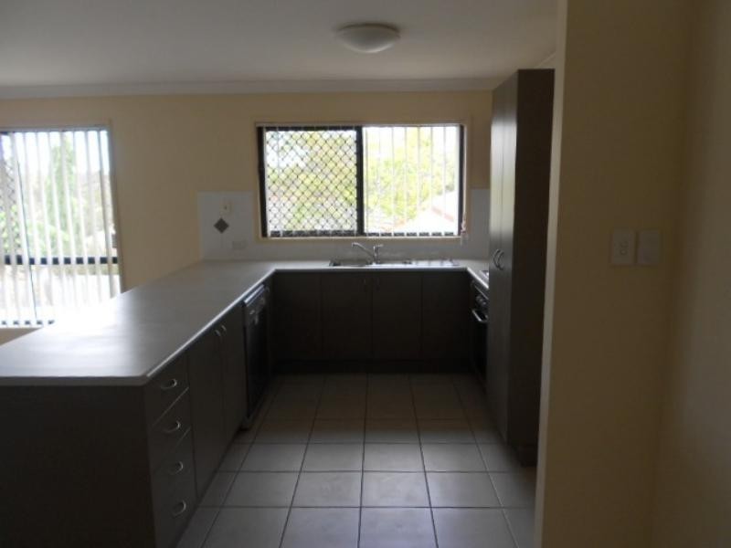 5 Emily  Pl, Sumner QLD 4074