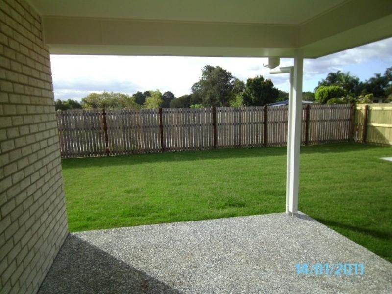 42 Adam St, Beachmere QLD 4510