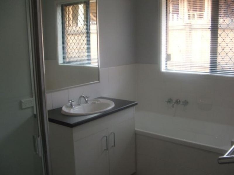 8 Camphor Ct, Victoria Point QLD 4165