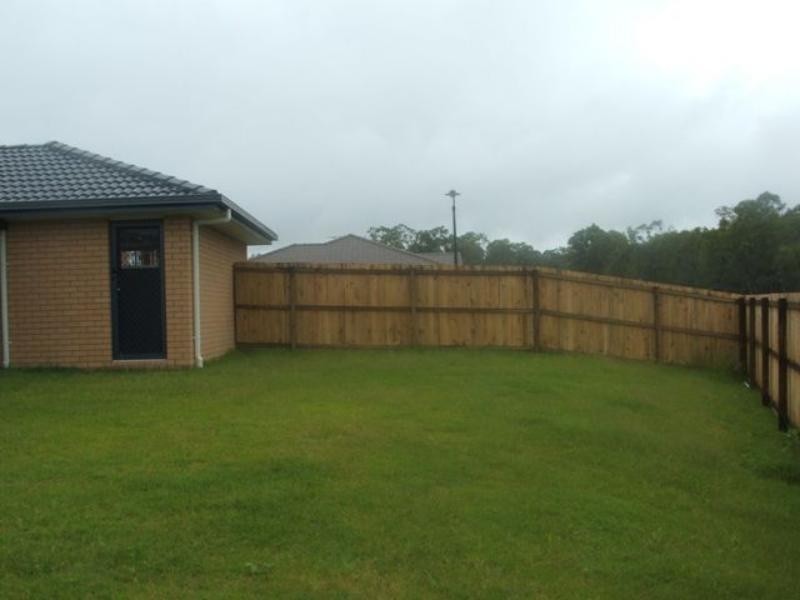 8 Camphor Ct, Victoria Point QLD 4165