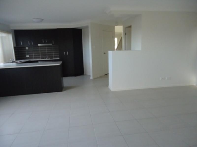 16 Moor  Cct, Warner QLD 4500