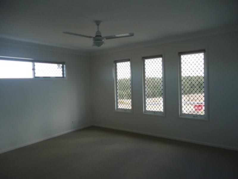 16 Moor  Cct, Warner QLD 4500