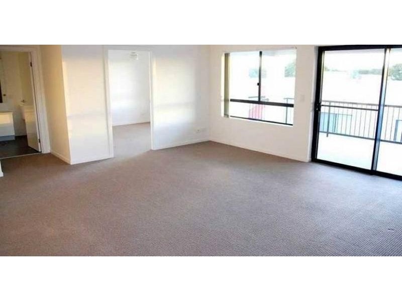 10/15 Lloyd  St, Southport QLD 4215