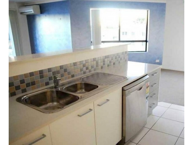 10/15 Lloyd  St, Southport QLD 4215