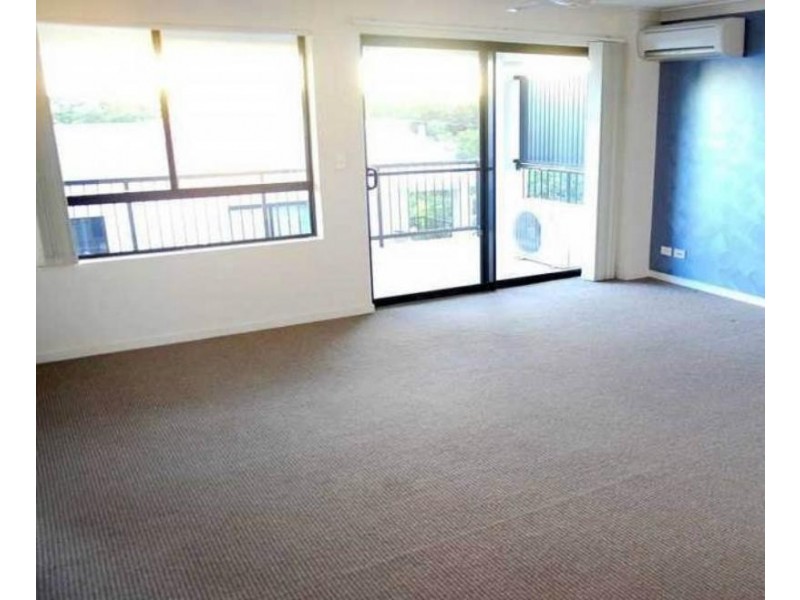 10/15 Lloyd  St, Southport QLD 4215