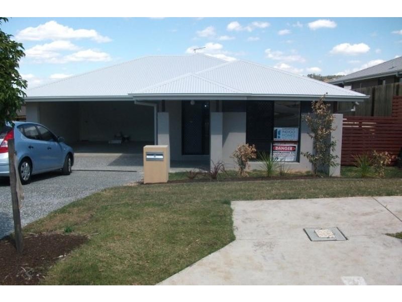 8 Crestwood St, Bahrs Scrub QLD 4207