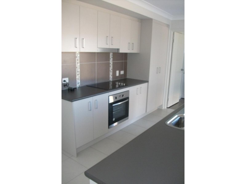 8 Crestwood St, Bahrs Scrub QLD 4207