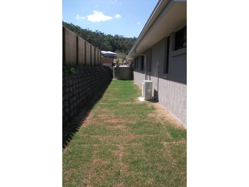 8 Crestwood St, Bahrs Scrub QLD 4207
