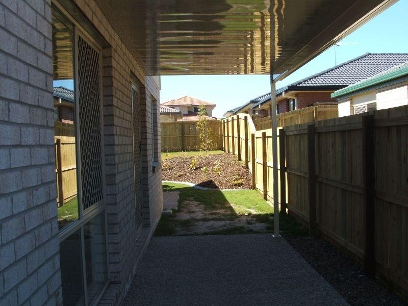 2 Camphor Ct, Victoria Point QLD 4165