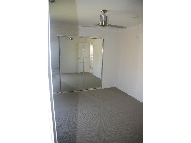 52 Bella  Bvd, Willow Vale QLD 4209