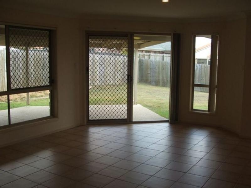 2 Aristida  Ct, Victoria Point QLD 4165