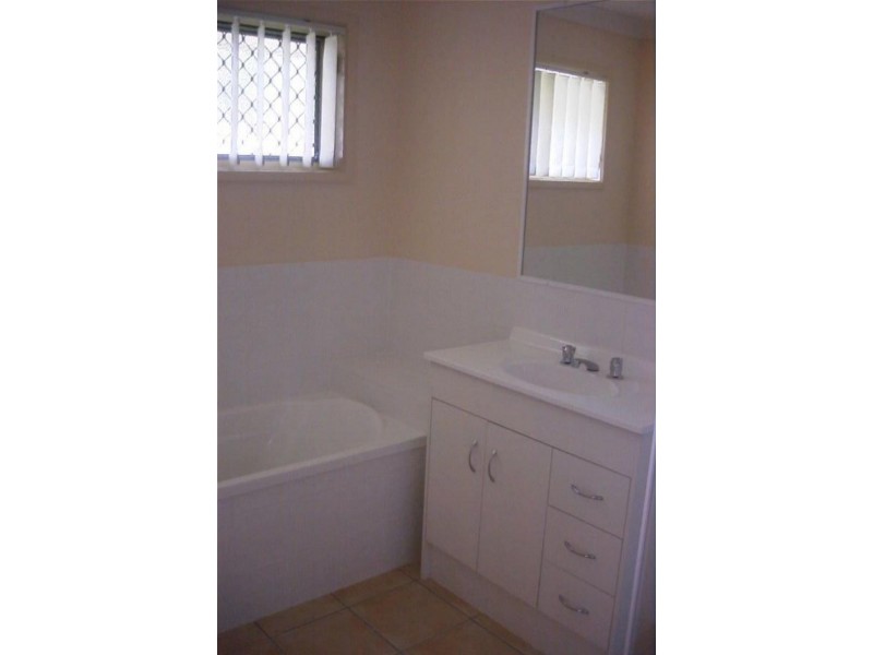 21 Jay Cres, Redland Bay QLD 4165