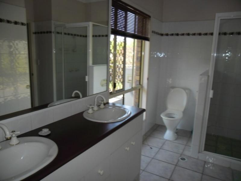 10 Mackay Ct, Sunnybank Hills QLD 4109