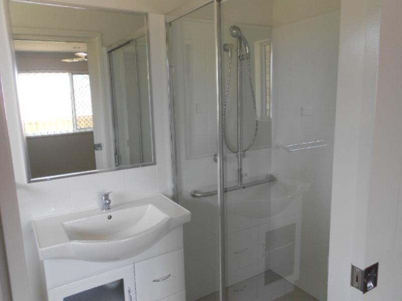 6 Renee St, Redbank Plains QLD 4301