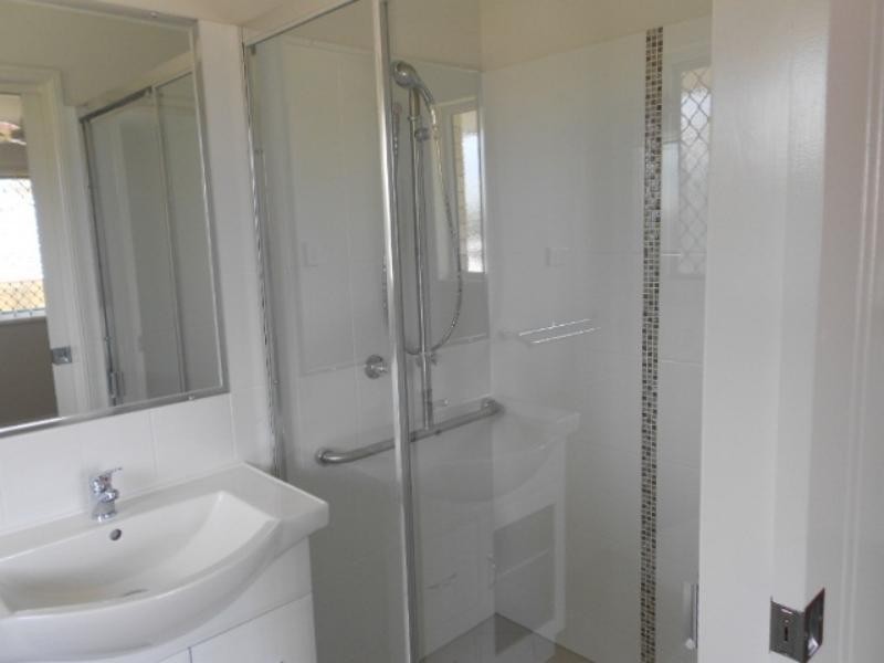 6 Renee St, Redbank Plains QLD 4301