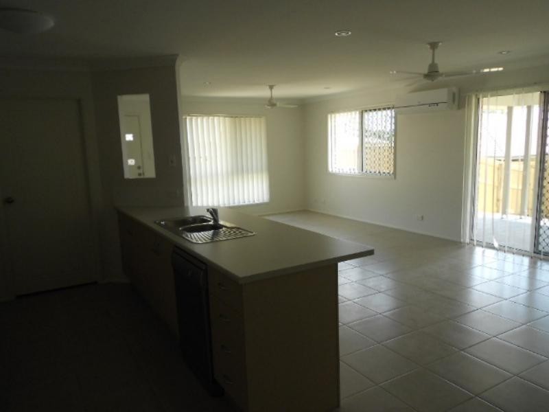 6 Renee St, Redbank Plains QLD 4301