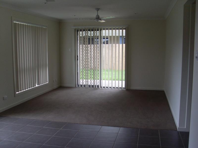 18 Huntley Cres, Redbank Plains QLD 4301