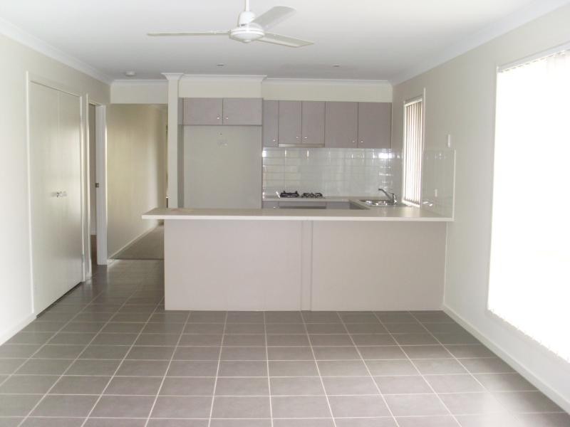 18 Huntley Cres, Redbank Plains QLD 4301