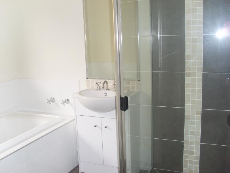 18 Huntley Cres, Redbank Plains QLD 4301