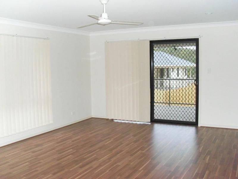 9 Salomon Ct, Goodna QLD 4300