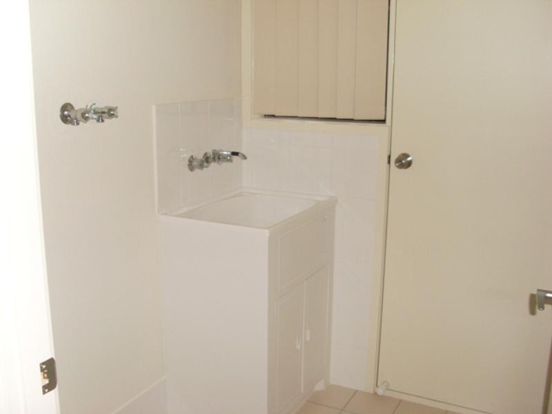 9 Salomon Ct, Goodna QLD 4300