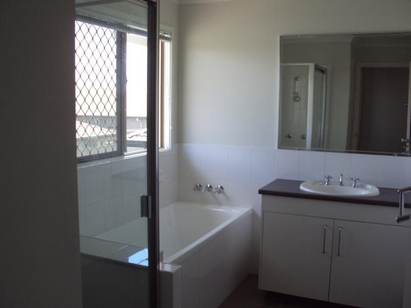 82 Brookvale  Dr, Victoria Point QLD 4165