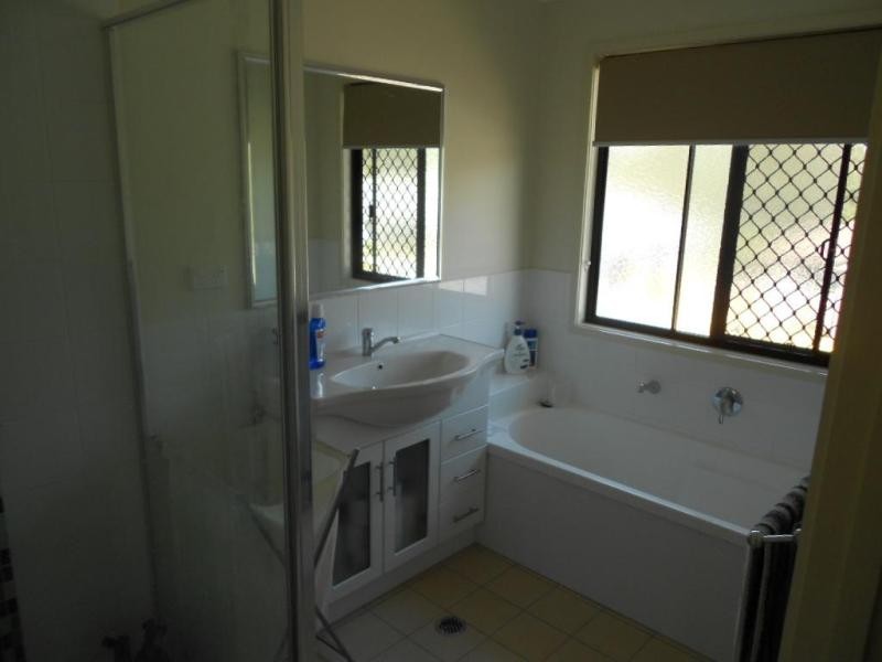 4 Sienna Pl, Redbank Plains QLD 4301