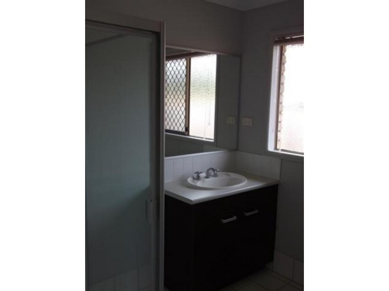 32 Lime  St, Redland Bay QLD 4165