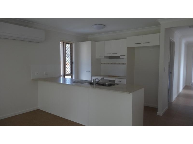 8 Blackstump Ct, Gilston QLD 4211