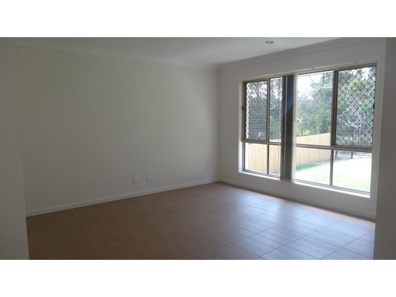 8 Blackstump Ct, Gilston QLD 4211