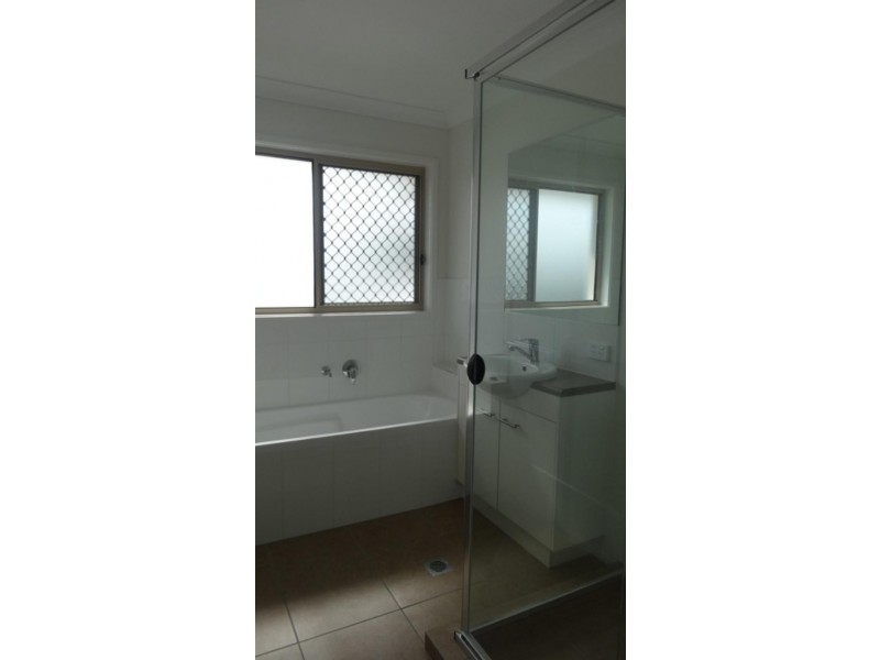 8 Blackstump Ct, Gilston QLD 4211