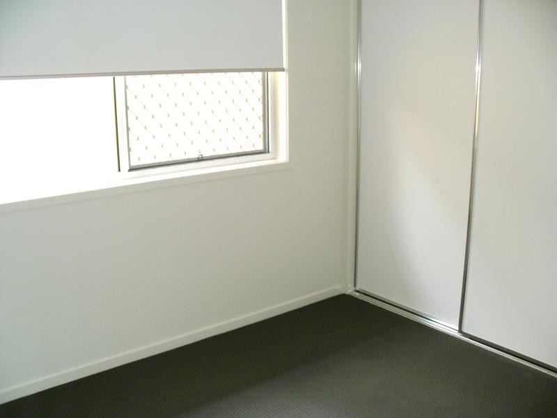 1/22 Lorikeet Pde, Dakabin QLD 4503