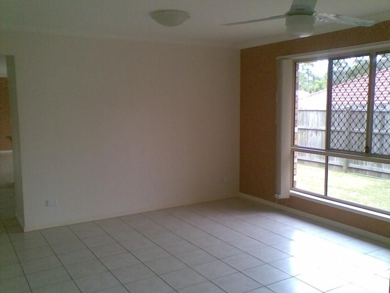 61 Watarrka Dr, Parkinson QLD 4115