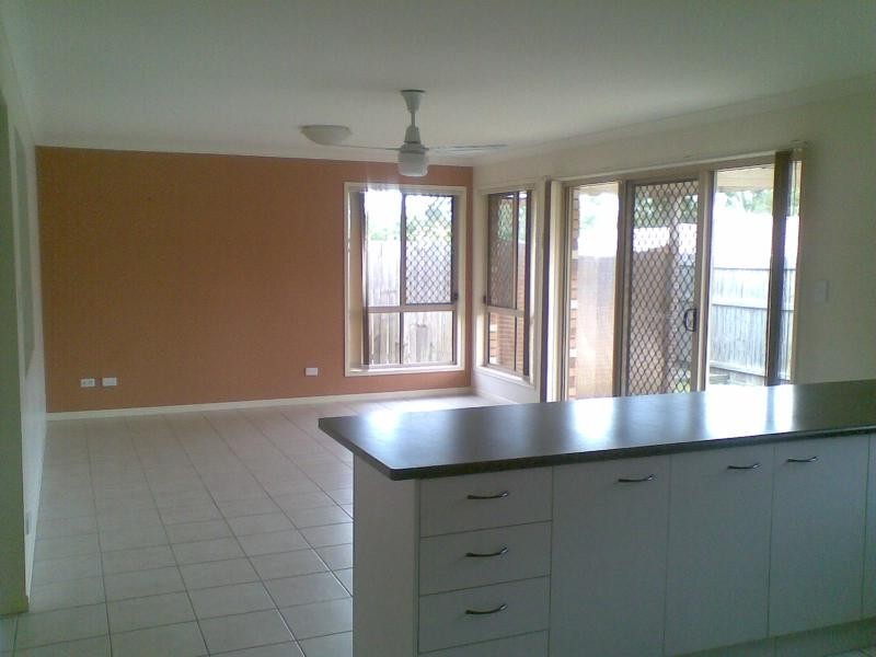 61 Watarrka Dr, Parkinson QLD 4115