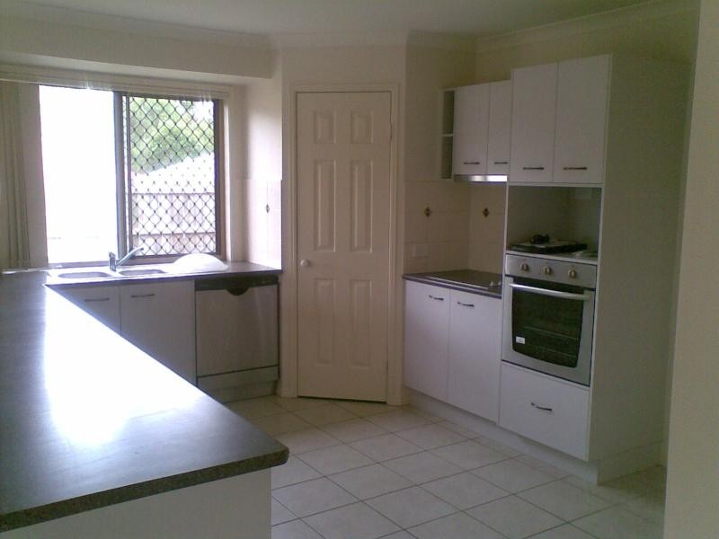 61 Watarrka Dr, Parkinson QLD 4115