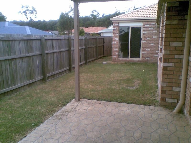 61 Watarrka Dr, Parkinson QLD 4115