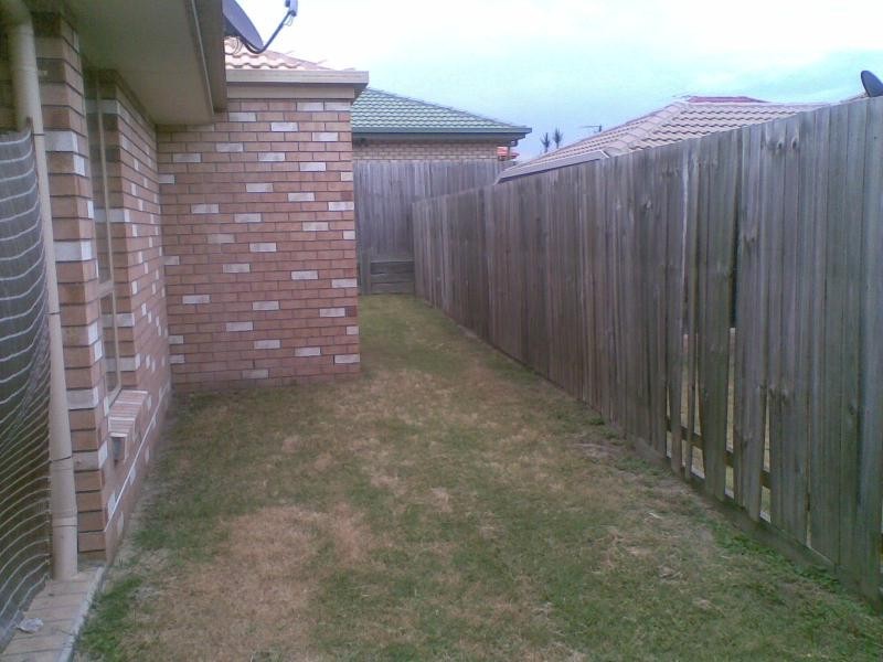 61 Watarrka Dr, Parkinson QLD 4115