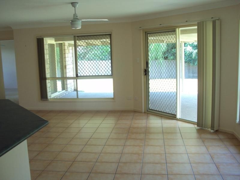 9 Jay Cres, Redland Bay QLD 4165