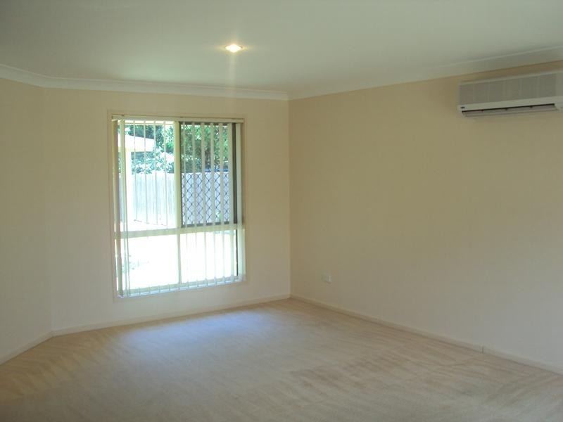 9 Jay Cres, Redland Bay QLD 4165