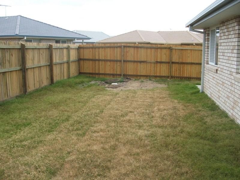 26 Lake Borumba St, Logan Reserve QLD 4133