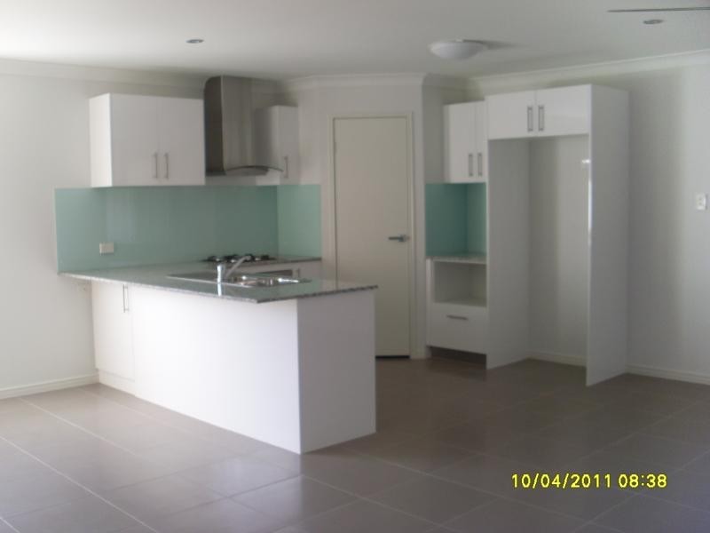 6 Trevor St, Bellbird Park QLD 4300