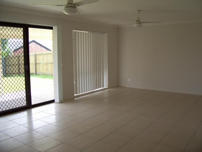 12 Elcock  Ave, Crestmead QLD 4132