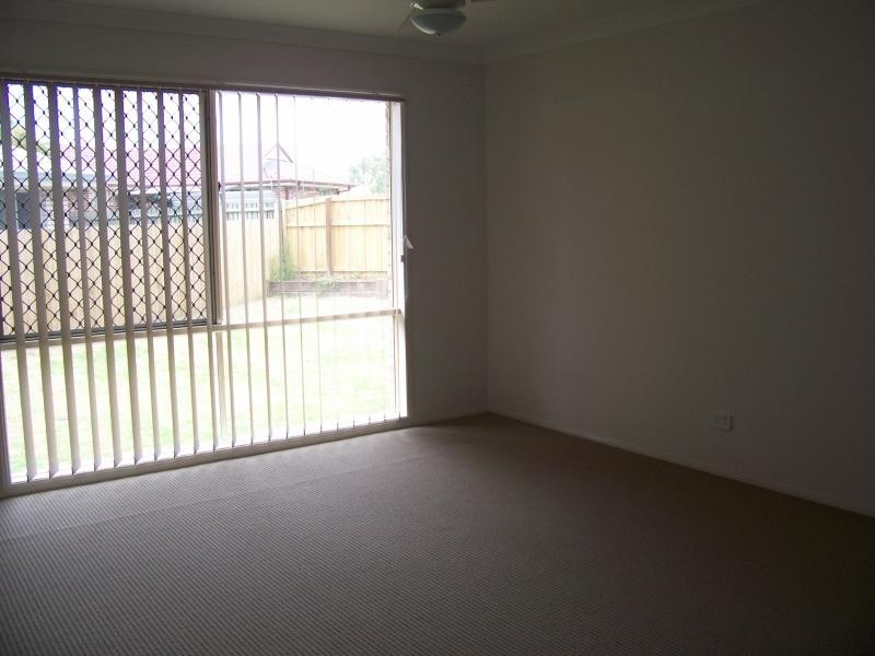 12 Elcock  Ave, Crestmead QLD 4132