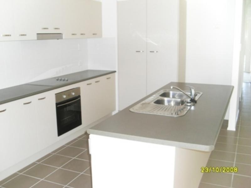 21 Bottlebrush St, Heathwood QLD 4110