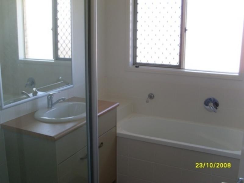 21 Bottlebrush St, Heathwood QLD 4110