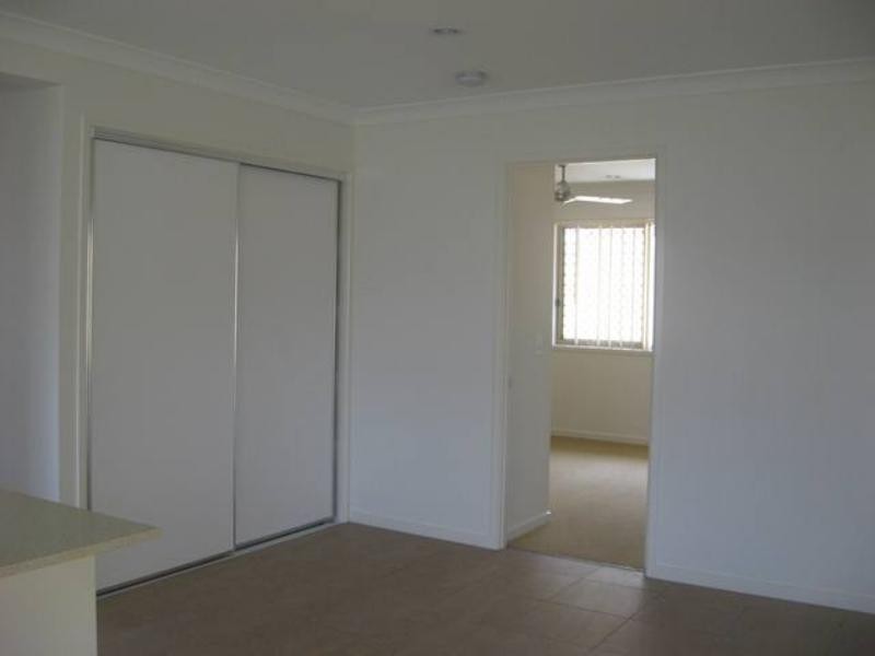60 McLachlan Cct, Pimpama QLD 4209