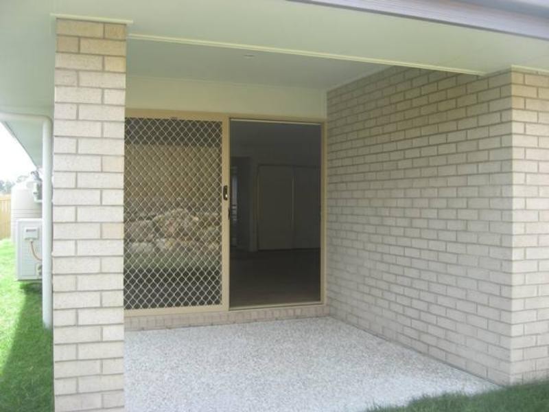 60 McLachlan Cct, Pimpama QLD 4209