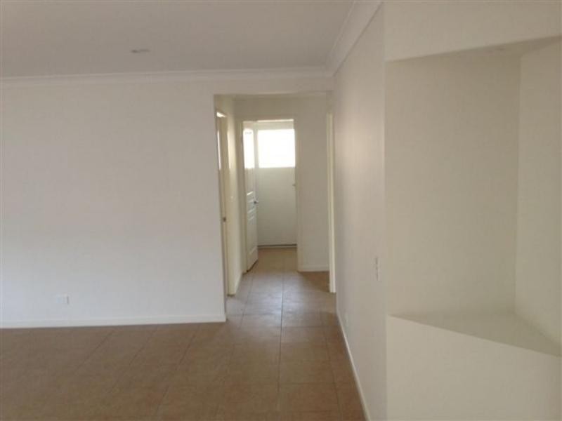 60 McLachlan Cct, Pimpama QLD 4209